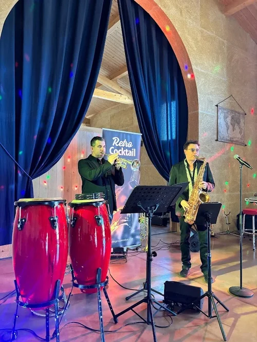 Retro cocktail, Trompettiste, Saxophoniste, Rétro, Thé dansant, repas dansant, ainés